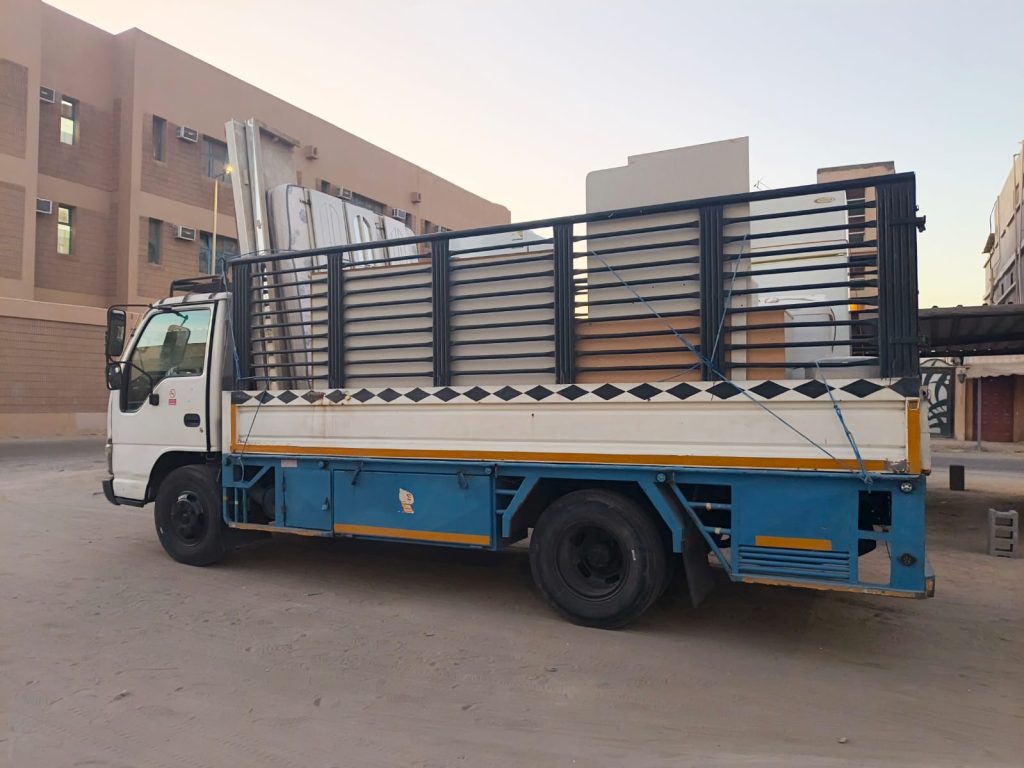 نقدم خدمة نقل الأثاث في القطيف