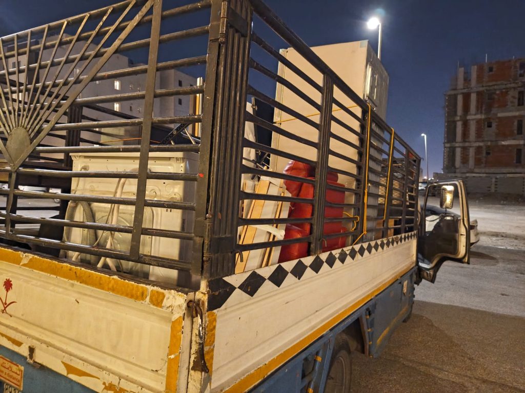 نقدم خدمة نقل الأثاث في الجبيل